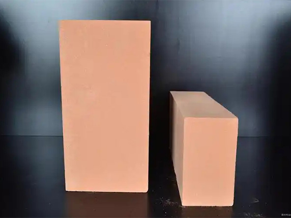 ‌Шамотный изоляционный кирпич